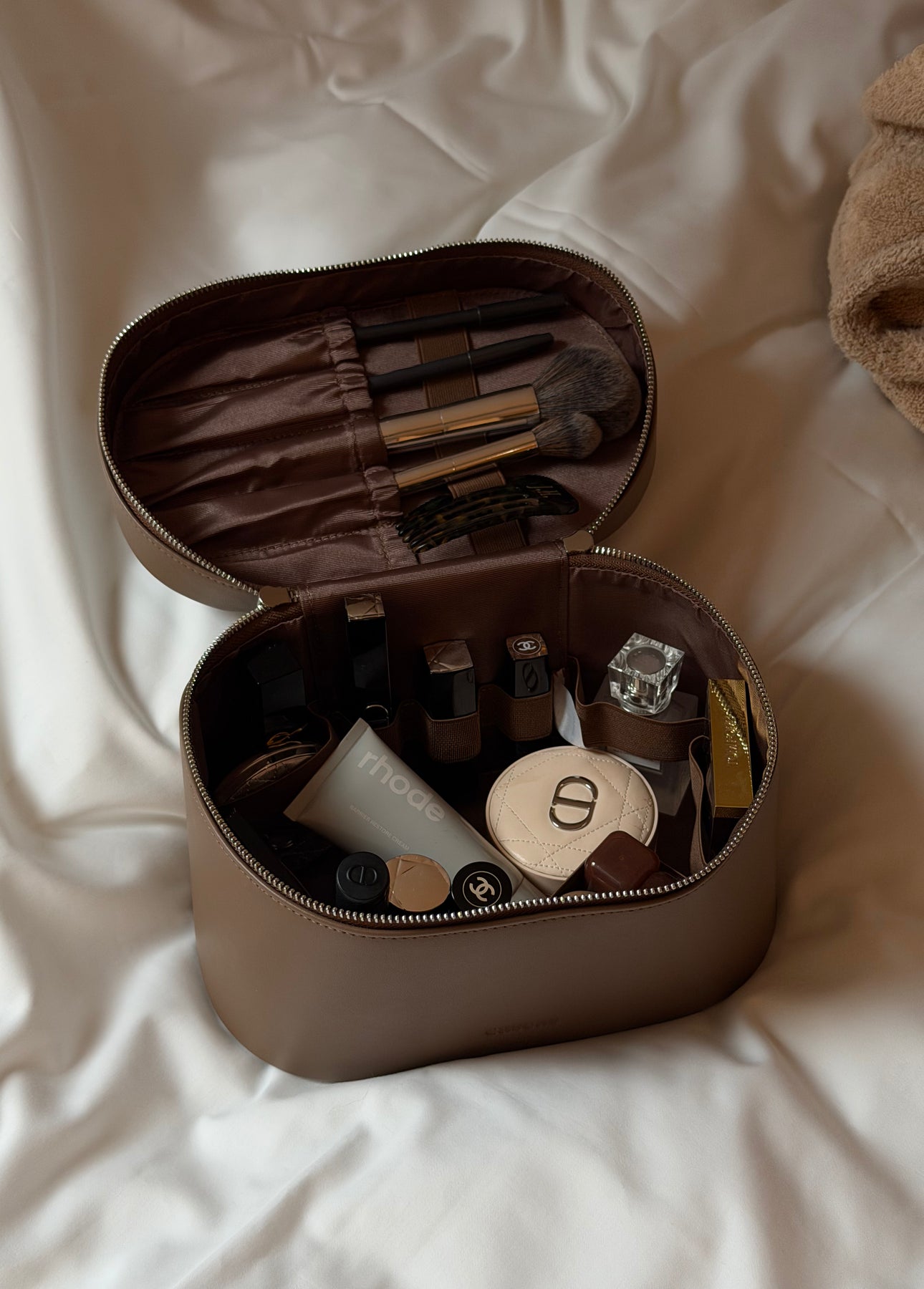minimal bathroom with sand vanity case CASCAS makeup organizer aesthetic